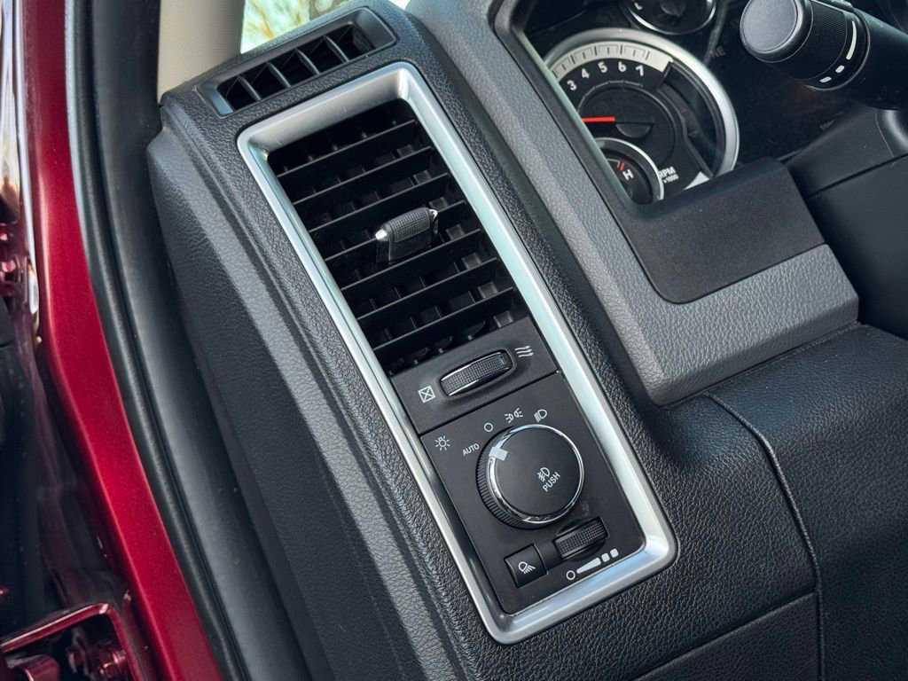 Used 2017 RAM 1500 Big Horn RWD image 25
