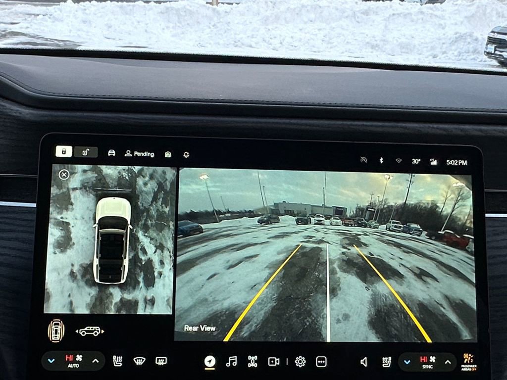 Used 2024 Rivian R1S Adventure image 17