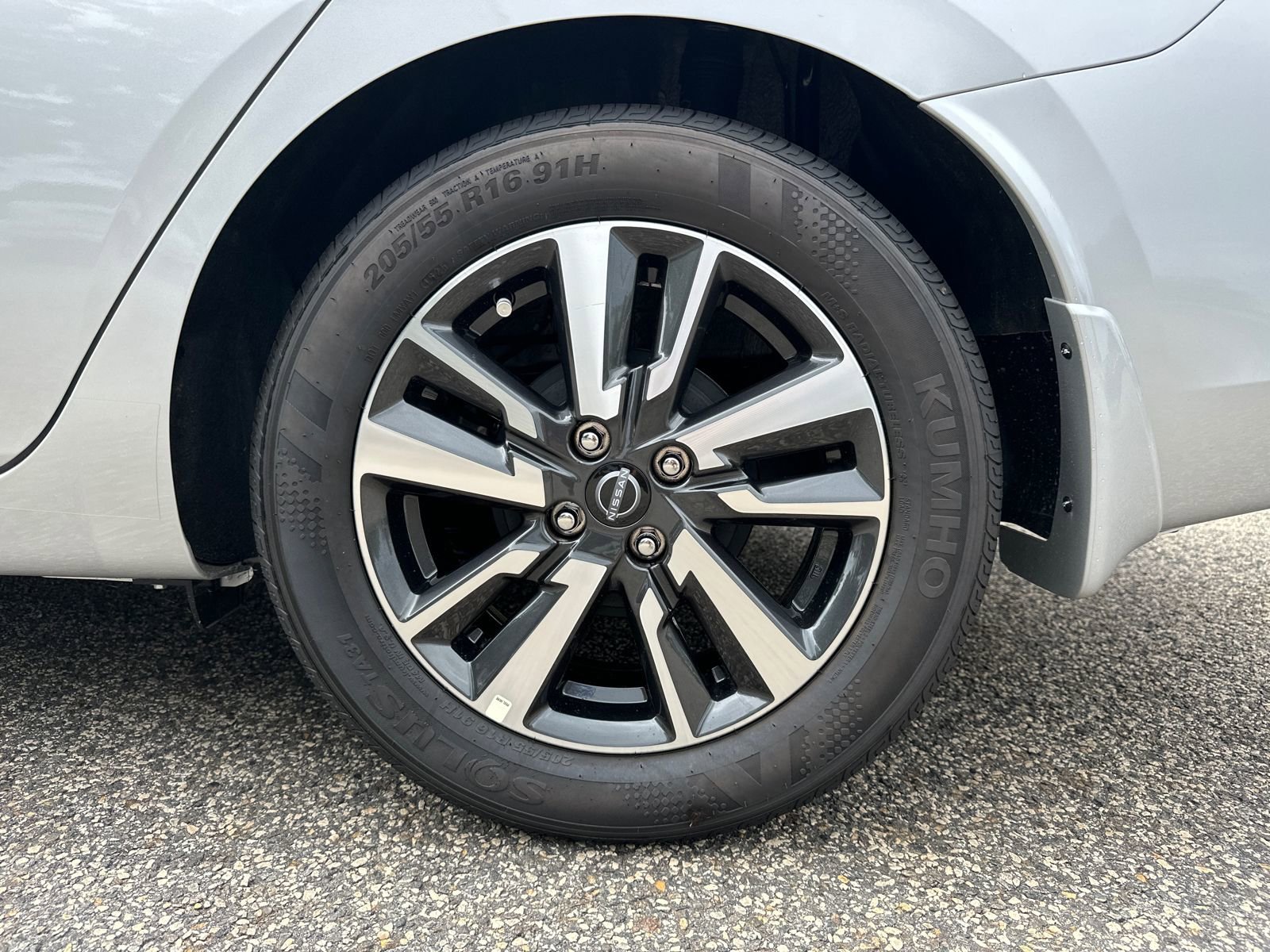 New 2025 Nissan Versa S w/ S Plus Package FWD image 19