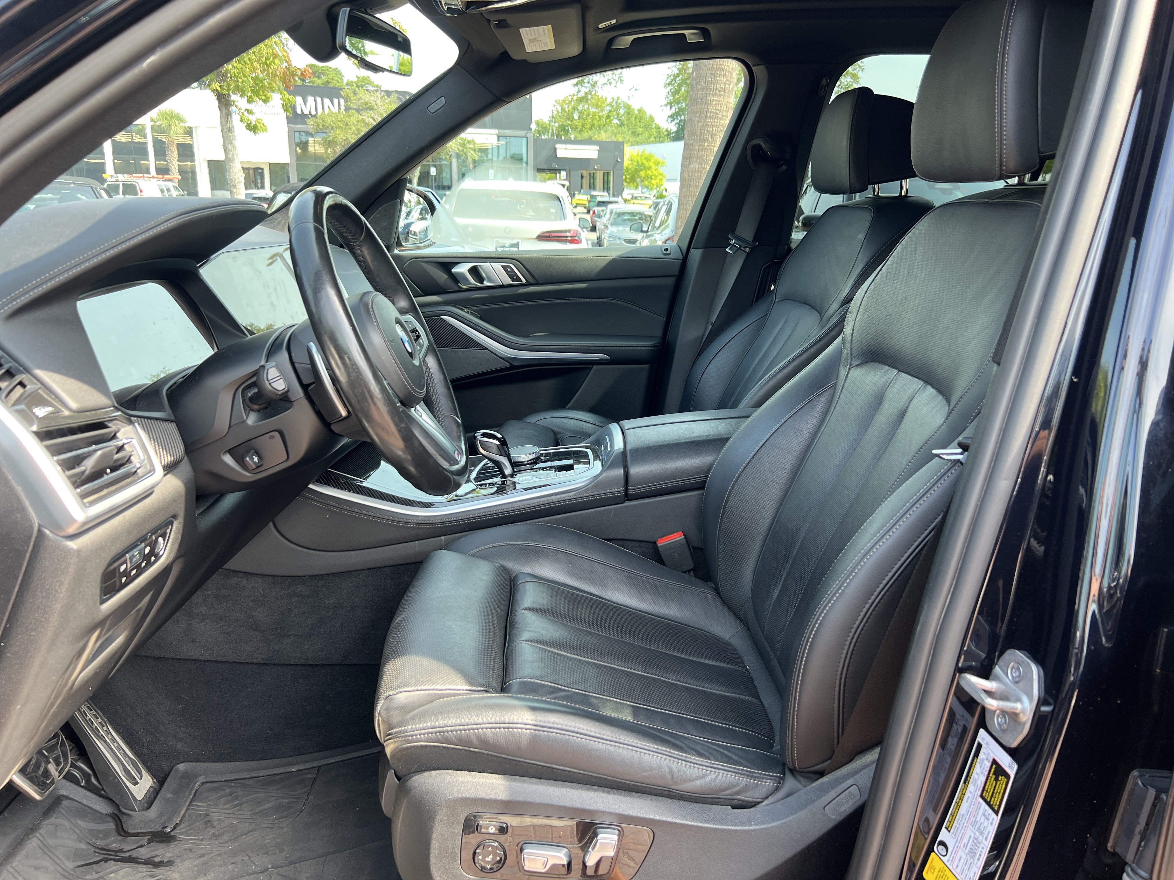 Used 2022 BMW X5 M50i w/ Premium Package AWD/4WD image 16