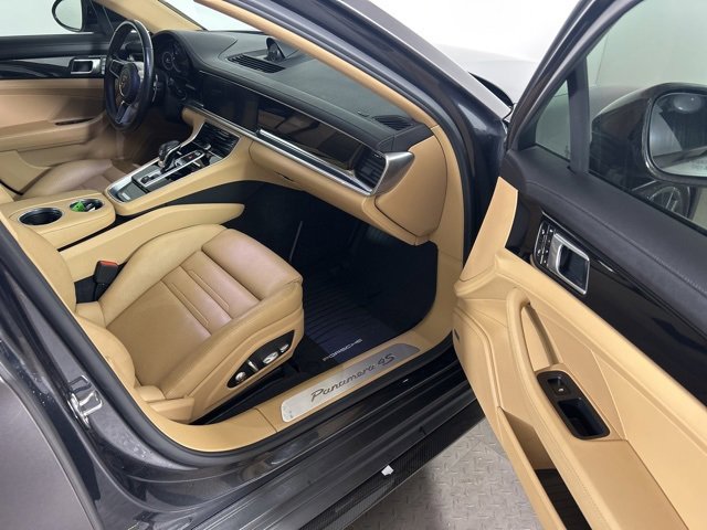 Used 2018 Porsche Panamera 4S image 11