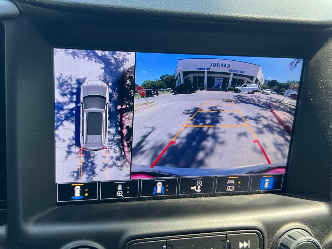Certified 2024 GMC Terrain AT4 w/ Infotainment Package II AWD/4WD image 21