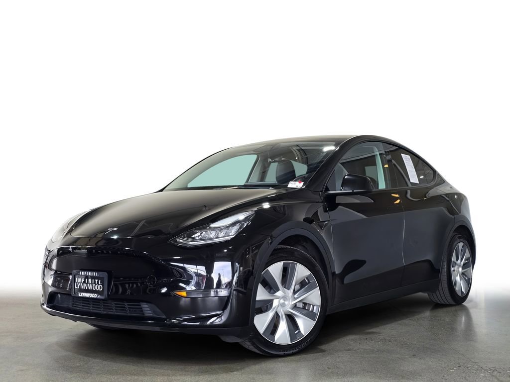 Used 2022 Tesla Model Y Long Range AWD/4WD image 1