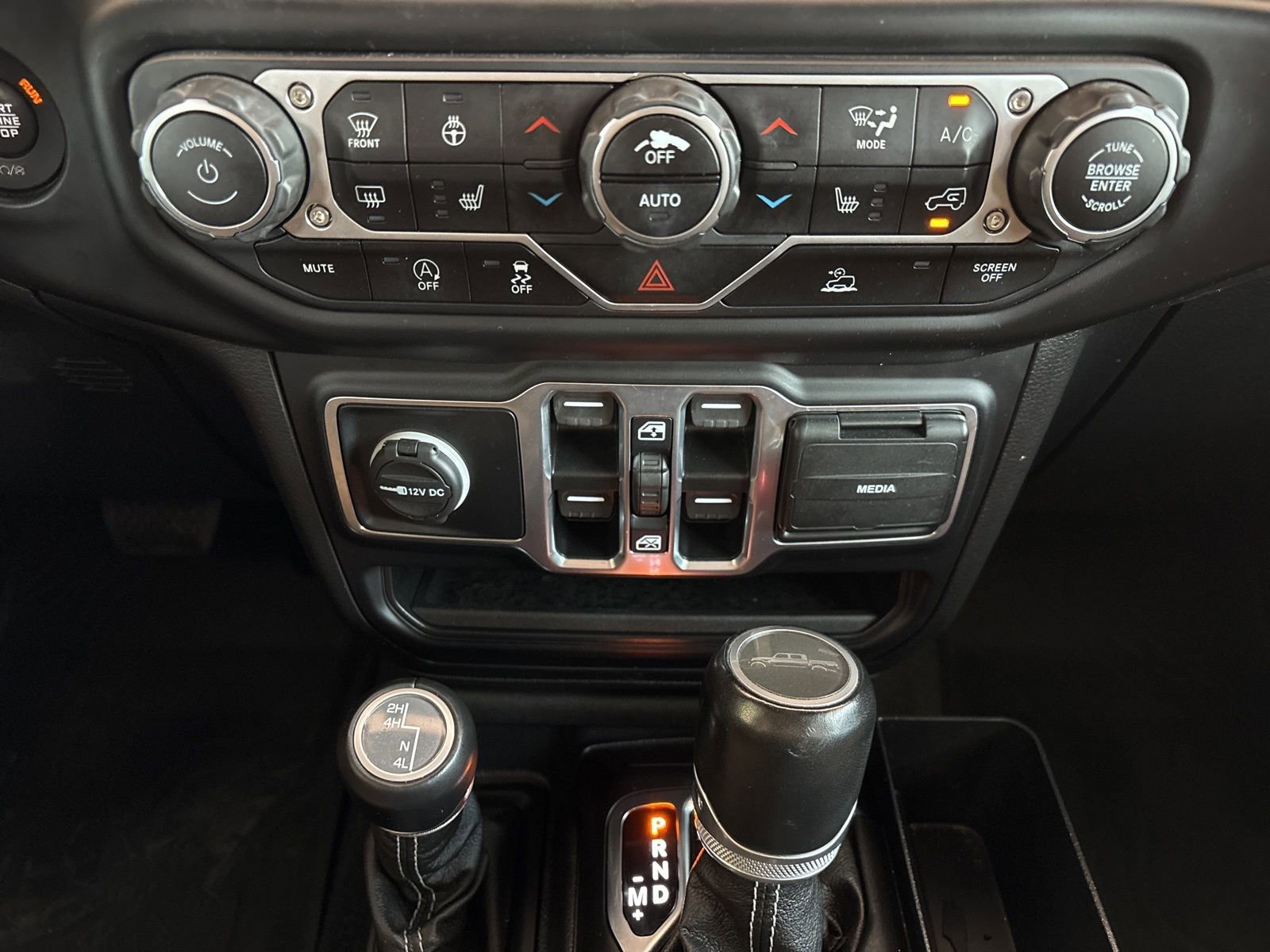 Used 2020 Jeep Gladiator Overland w/ Popular Equipment Package image 23