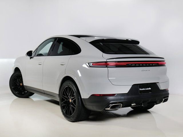 Certified 2026 Porsche Cayenne Coupe AWD/4WD image 3