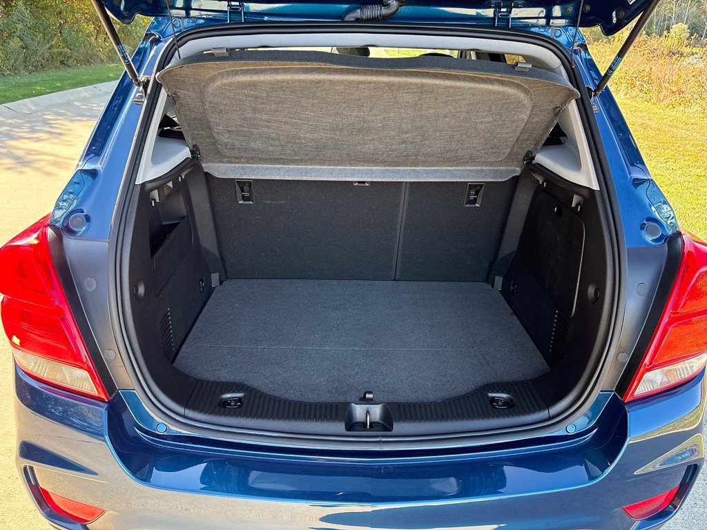 Used 2019 Chevrolet Trax LT w/ LT Convenience Package FWD image 42