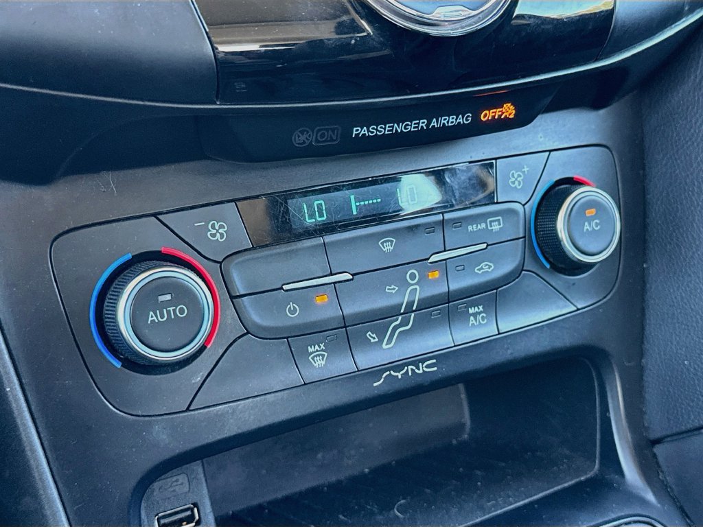 Used 2018 Ford Focus SEL FWD image 26