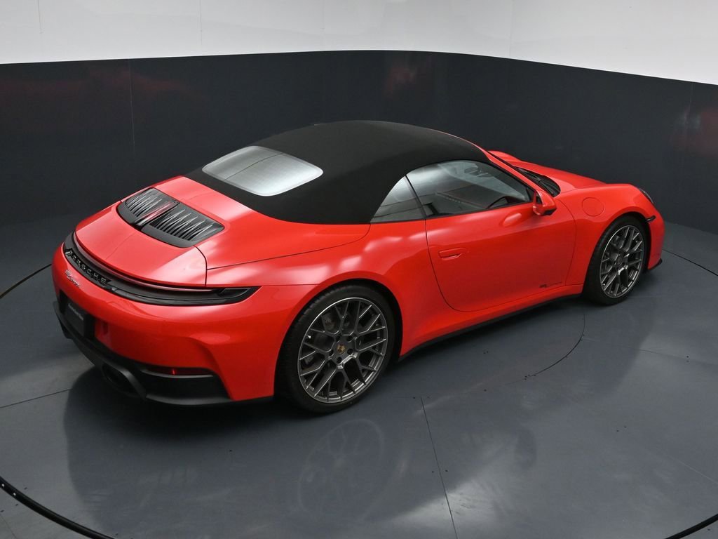 Certified 2025 Porsche 911 Carrera RWD image 18