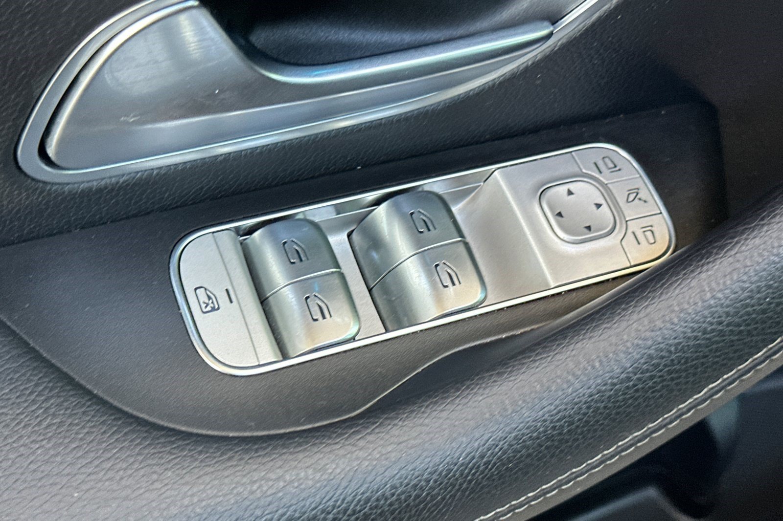 Certified 2022 Mercedes-Benz GLE 350 4MATIC image 13