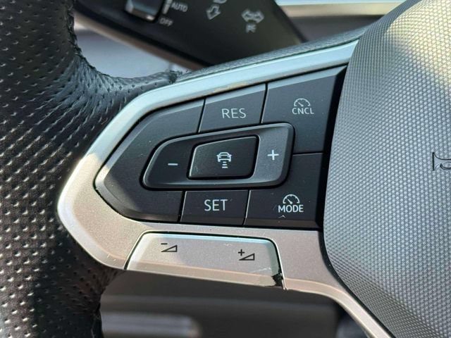 Certified 2026 Volkswagen Tiguan SE R-Line w/ Tiguan Adventure Package AWD/4WD image 19
