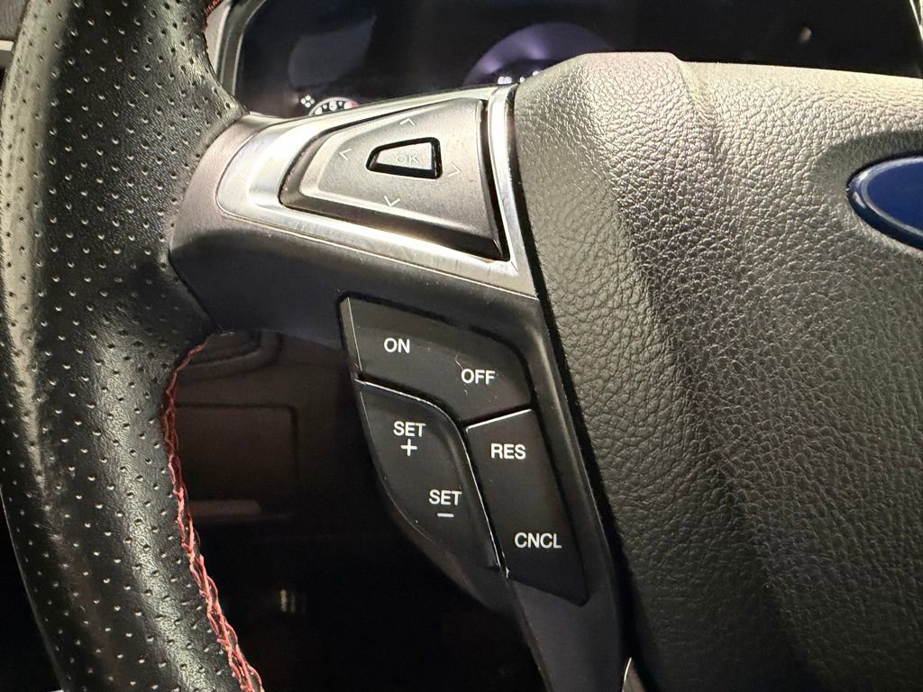 Used 2022 Ford Edge ST-Line image 21