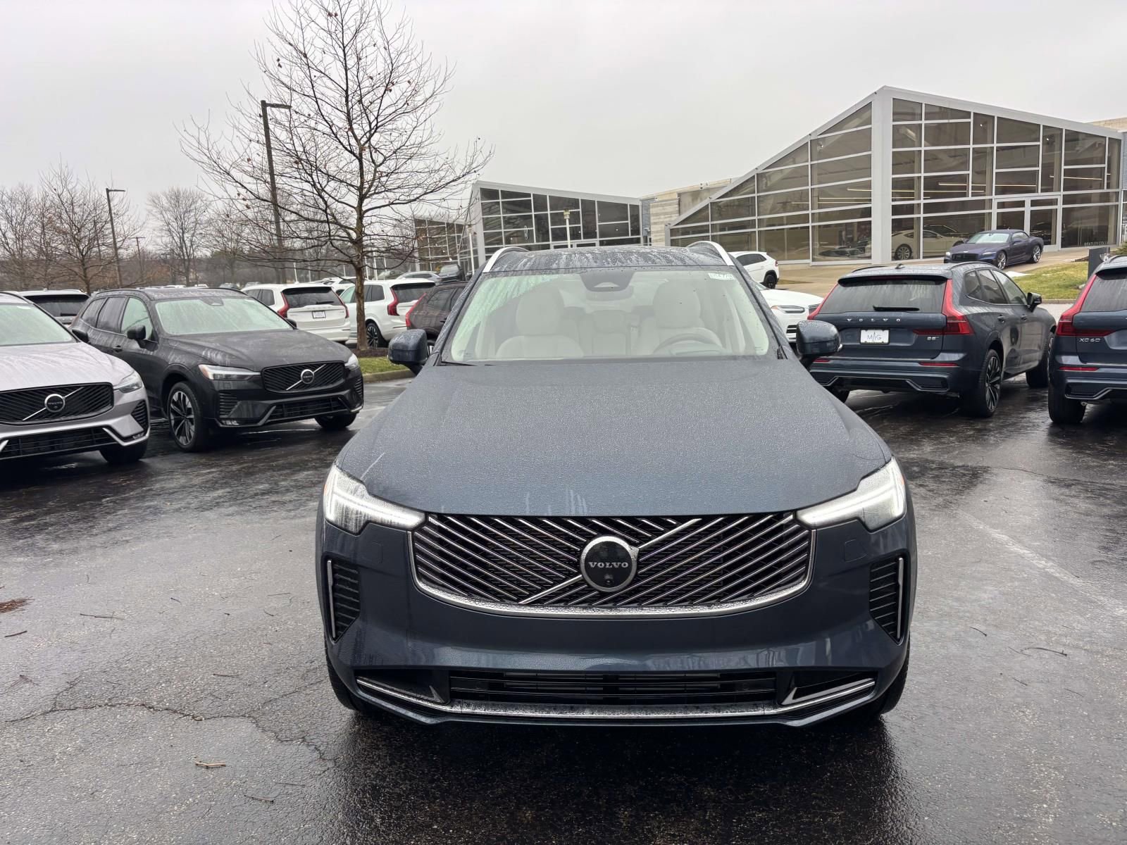 New 2026 Volvo XC90 T8 Ultra w/ Protection Package Premier AWD/4WD image 2