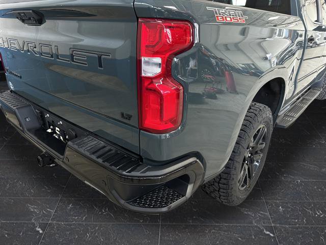 Used 2025 Chevrolet Silverado 1500 LT Trail Boss w/ LT Trail Boss Premium Package AWD/4WD image 34