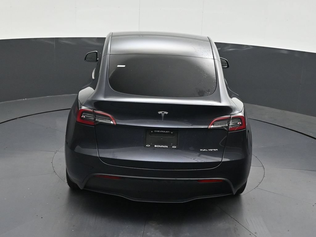 Used 2024 Tesla Model Y Long Range AWD/4WD image 17