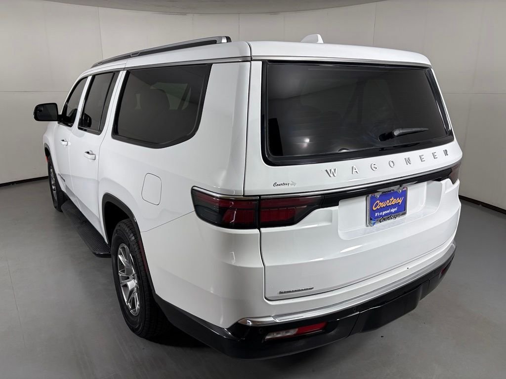 Used 2023 Jeep Wagoneer L 4WD image 6