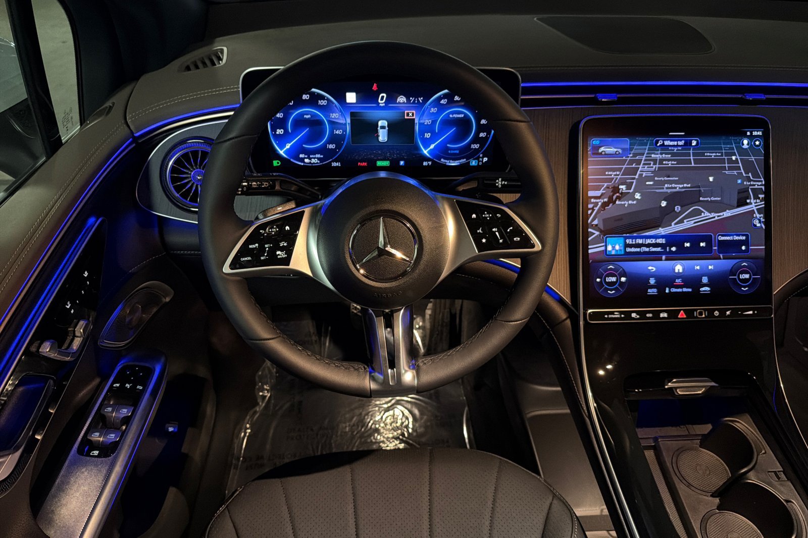 New 2027 Mercedes-Benz EQE 320 4MATIC SUV image 13