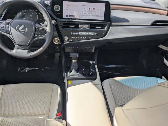 Used 2025 Lexus ES 300h w/ Premium Package image 16