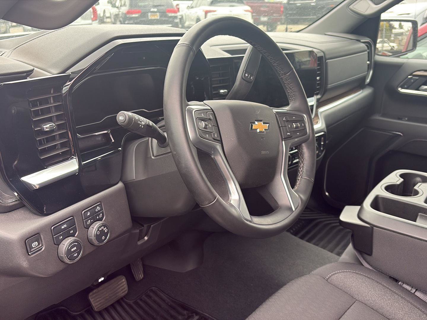 Used 2025 Chevrolet Silverado 1500 LT w/ All Star Edition Plus AWD/4WD image 11