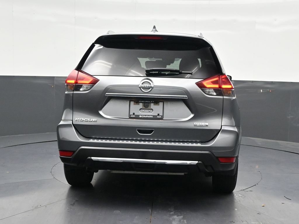 Used 2020 Nissan Rogue S w/ Special Edition Package FWD image 4
