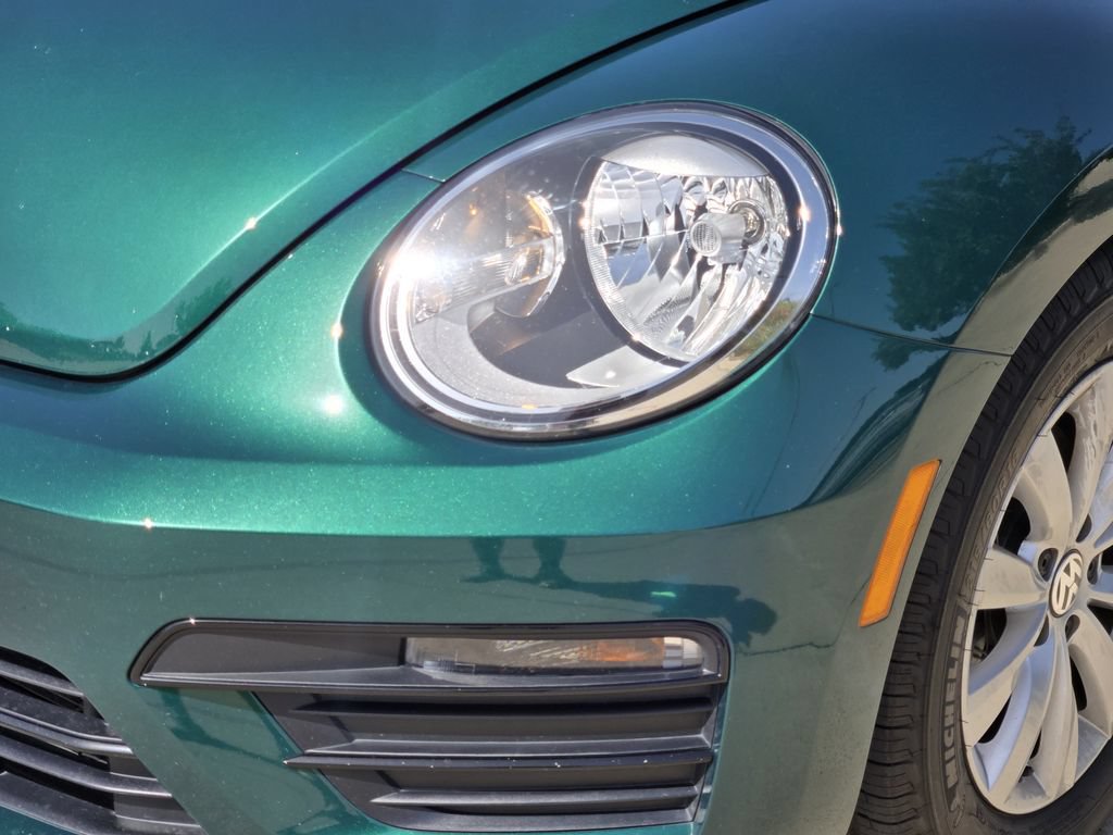 Used 2018 Volkswagen Beetle 2.0T Coast FWD image 15