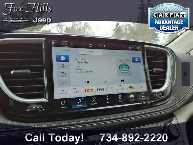 Certified 2024 Chrysler Pacifica Select image 22