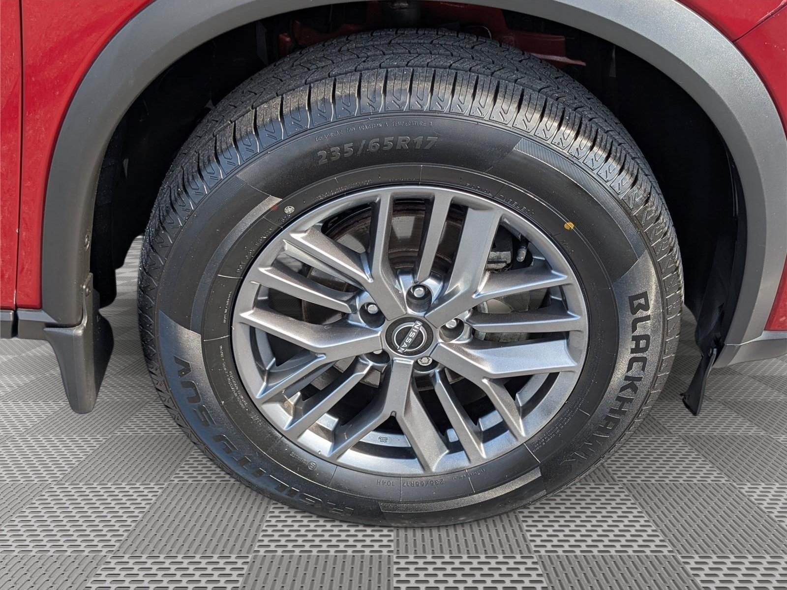 Used 2023 Nissan Rogue S AWD/4WD image 10