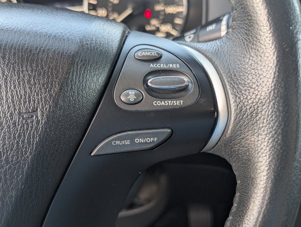 Used 2018 Nissan Pathfinder SL w/ Cargo Package FWD image 19