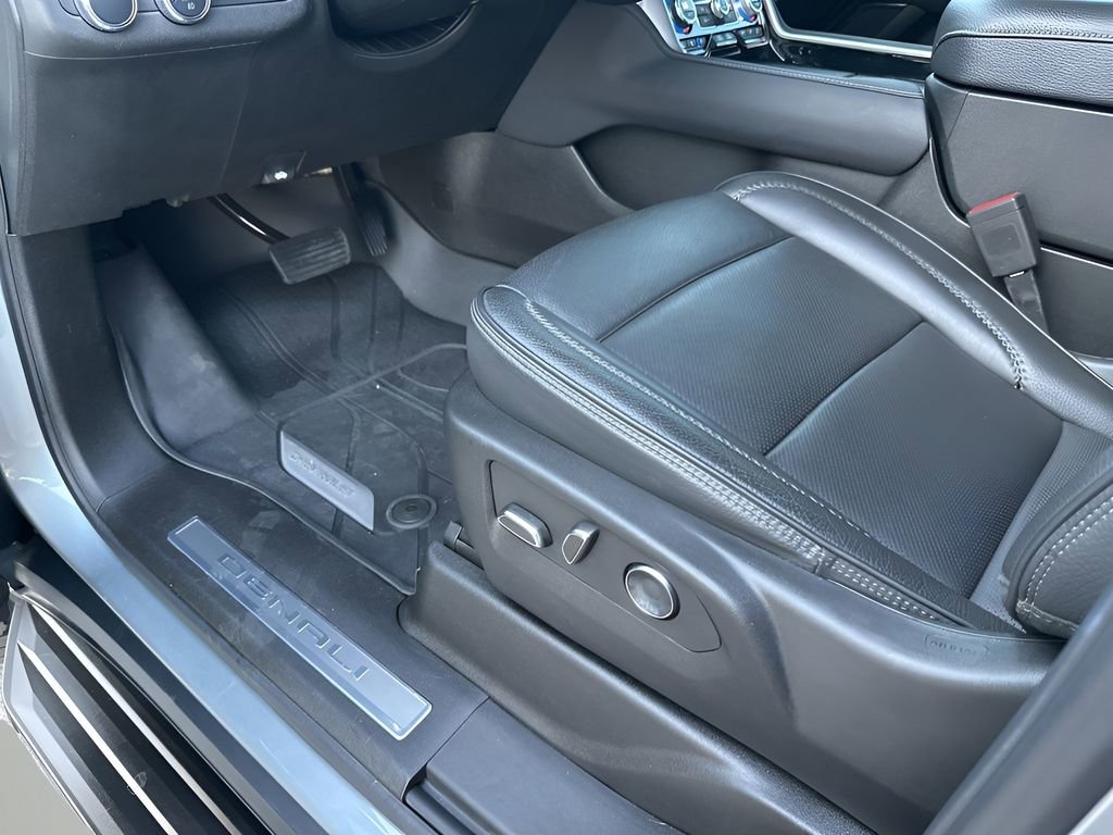 Used 2024 GMC Yukon Denali image 27