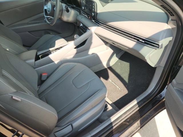 Used 2023 Hyundai Elantra Blue FWD image 11