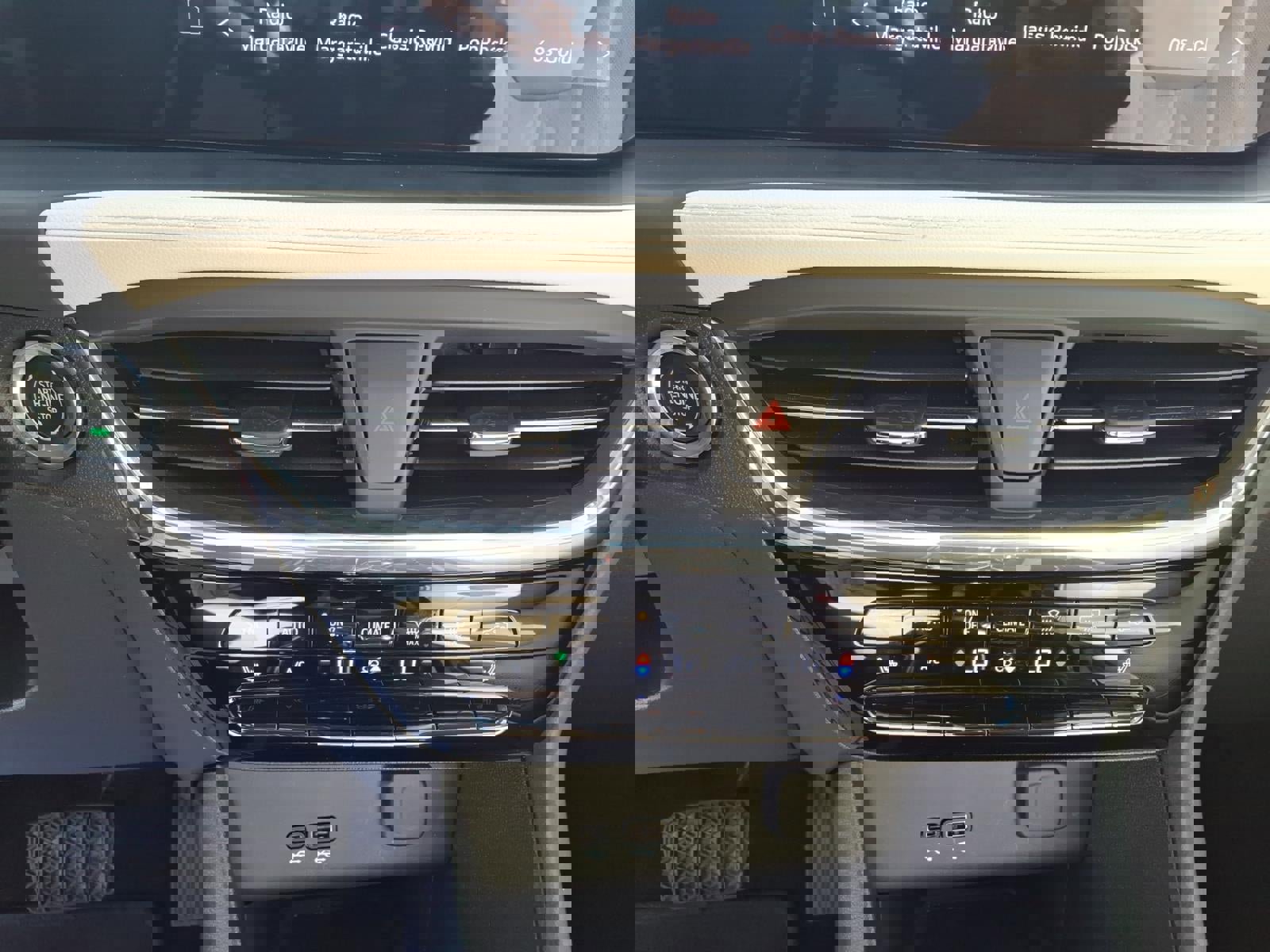 Used 2026 Buick Encore GX Avenir w/ Avenir Technology Package AWD/4WD image 25