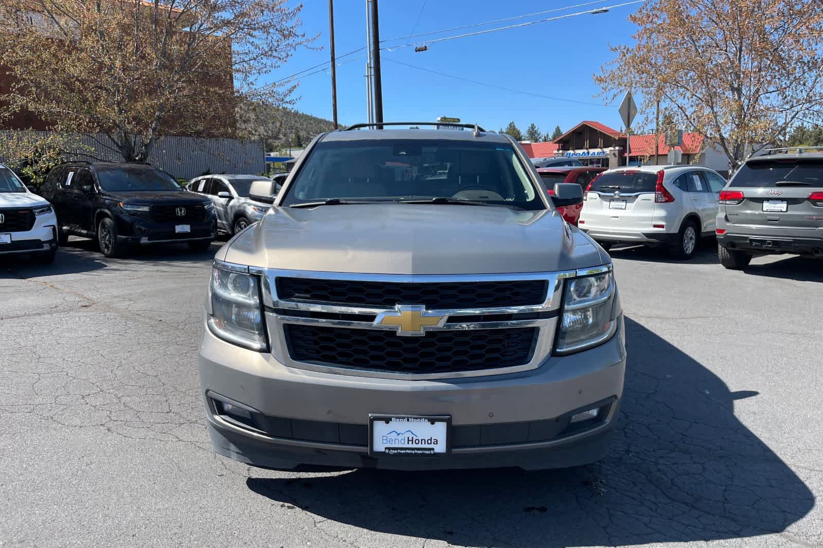 Used 2017 Chevrolet Tahoe LT w/ Luxury Package AWD/4WD image 8