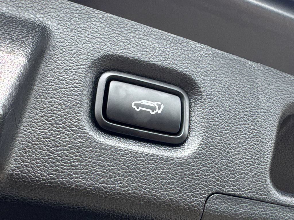 Used 2023 Hyundai Santa Fe Calligraphy AWD/4WD image 12