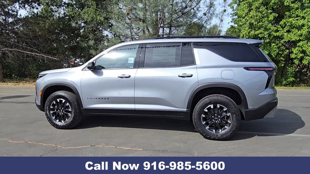 New 2026 Chevrolet Traverse Z71 w/ Enhanced Driving Package image 8