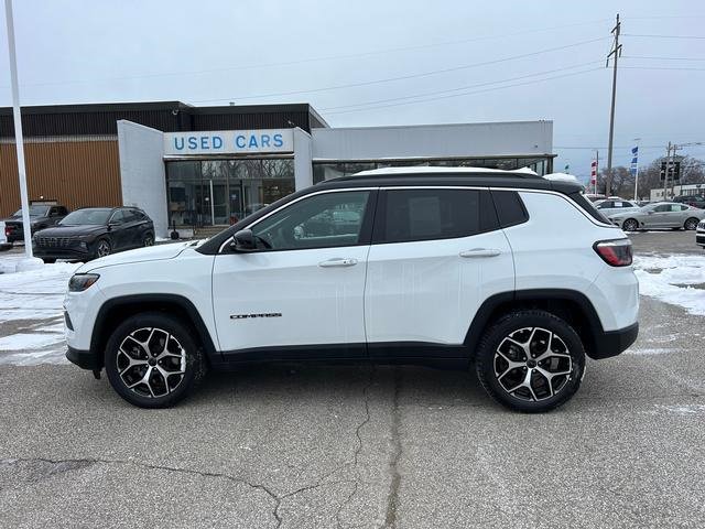 Used 2025 Jeep Compass Limited image 6