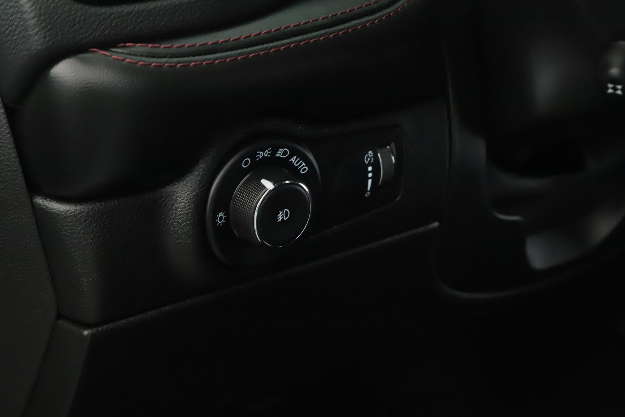 Used 2021 Dodge Durango R/T w/ Blacktop Package image 9