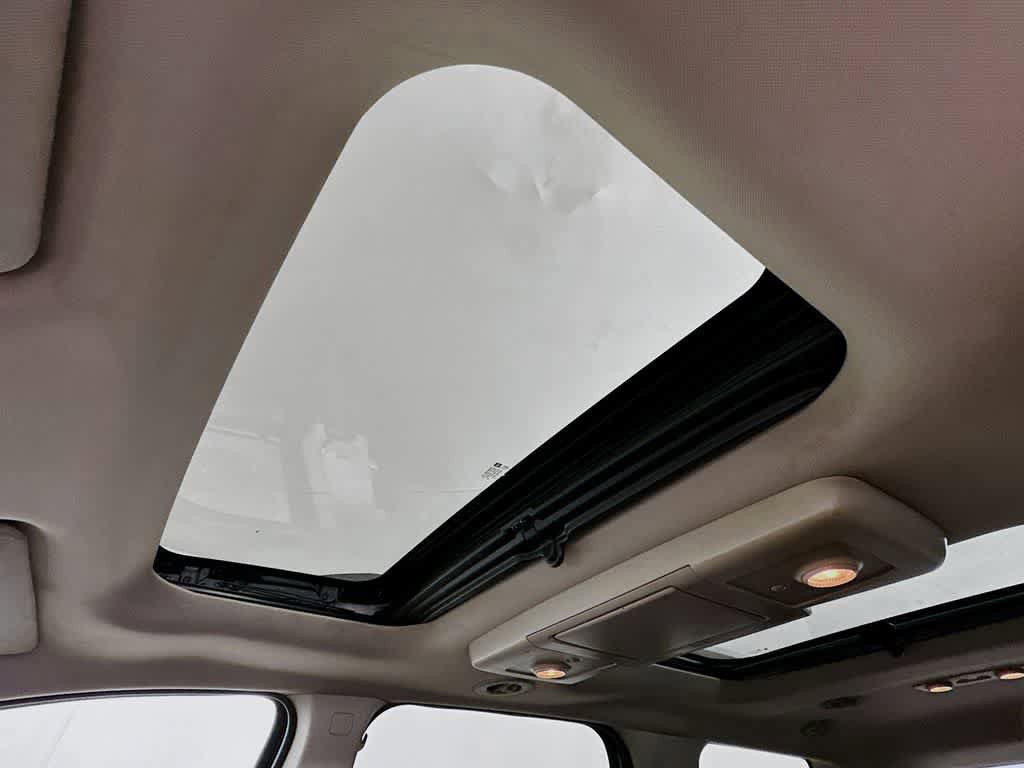 Used 2012 GMC Acadia SLE AWD/4WD image 32