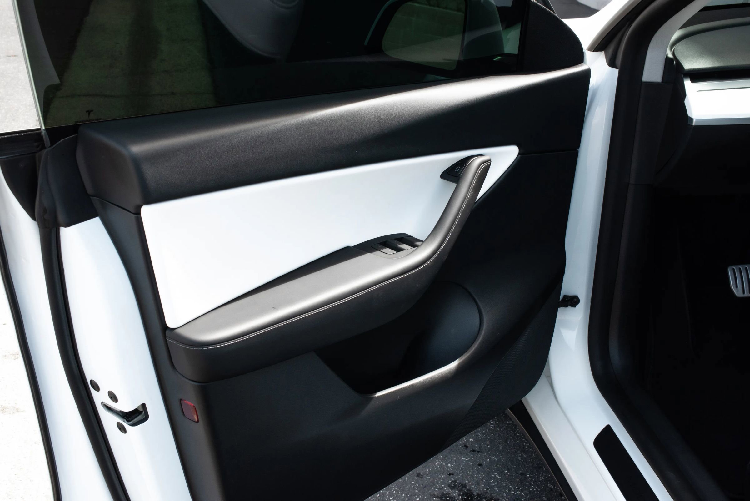 Used 2022 Tesla Model Y Performance image 22