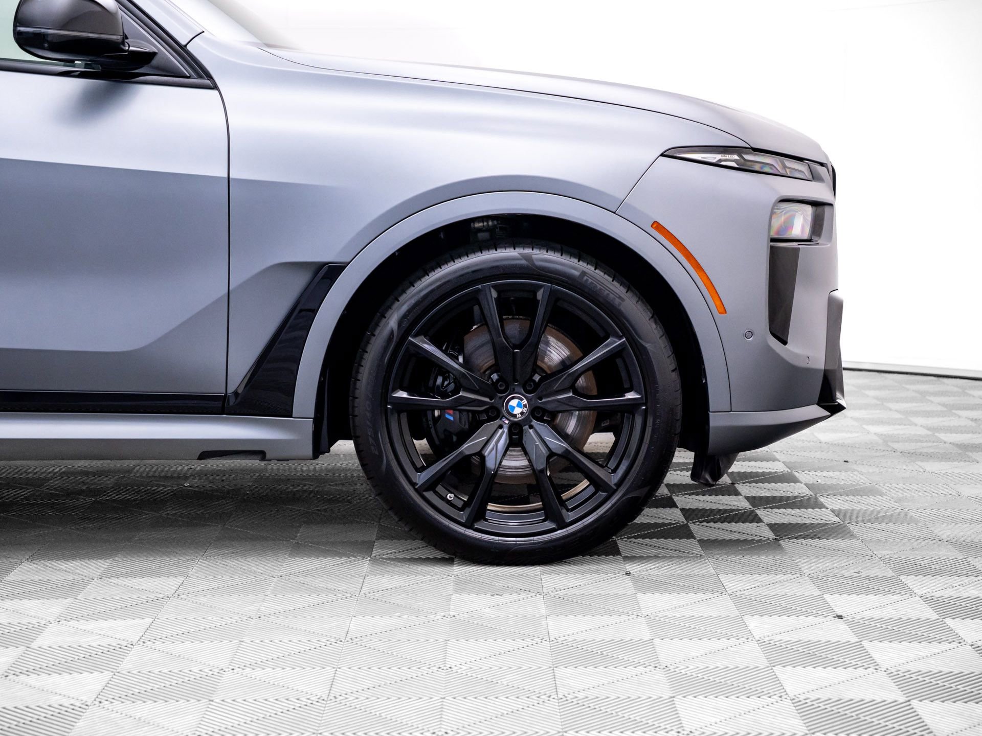 Certified 2024 BMW X7 M60i w/ Executive Package AWD/4WD image 35