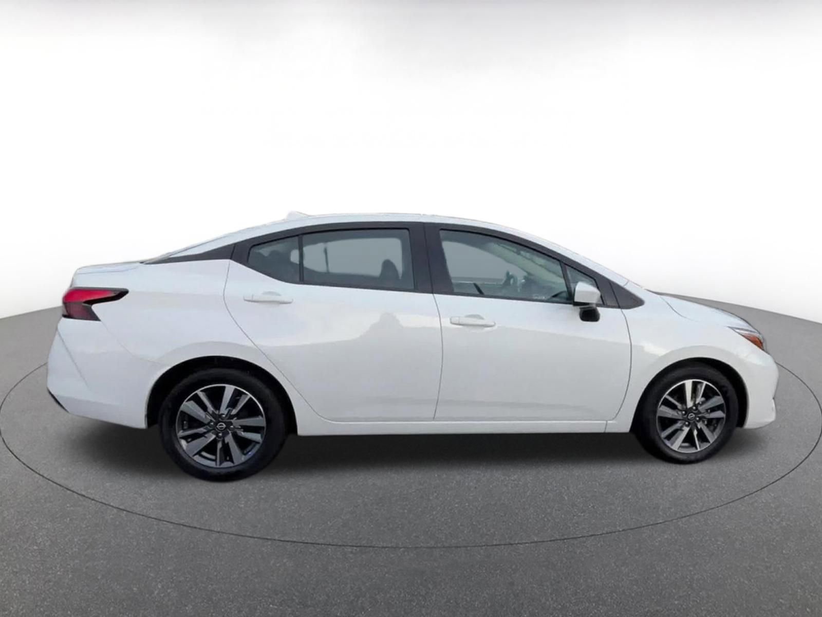 Used 2025 Nissan Versa SV image 16