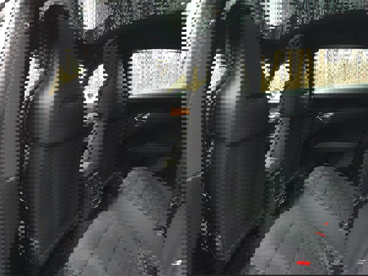 Used 2022 Audi e-tron GT Premium Plus image 14