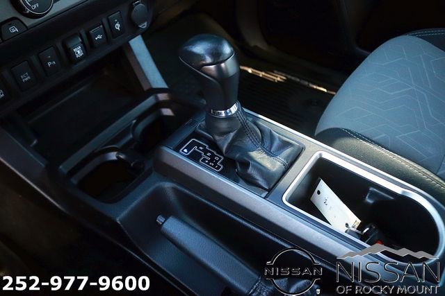 Used 2020 Toyota Tacoma TRD Off-Road w/ Technology Package image 19