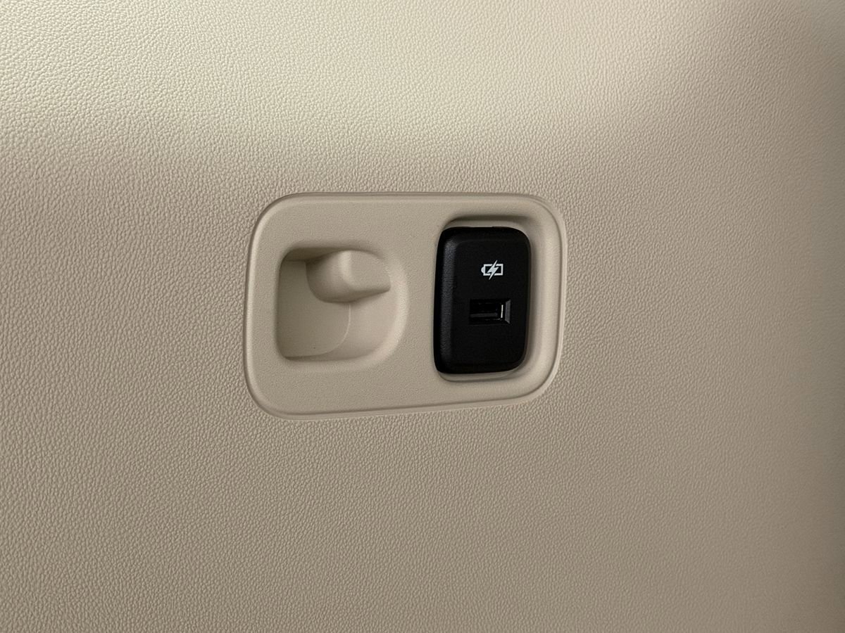 Used 2021 GMC Acadia Denali w/ Denali Technology Package image 45