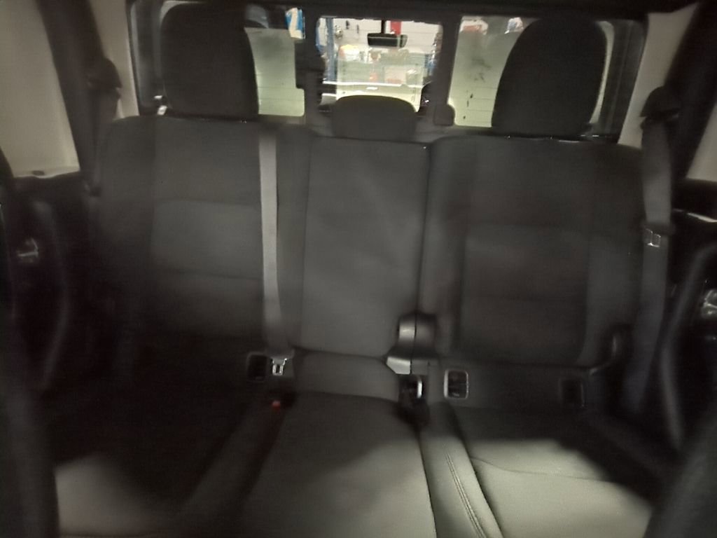 Used 2023 Jeep Gladiator Willys image 14