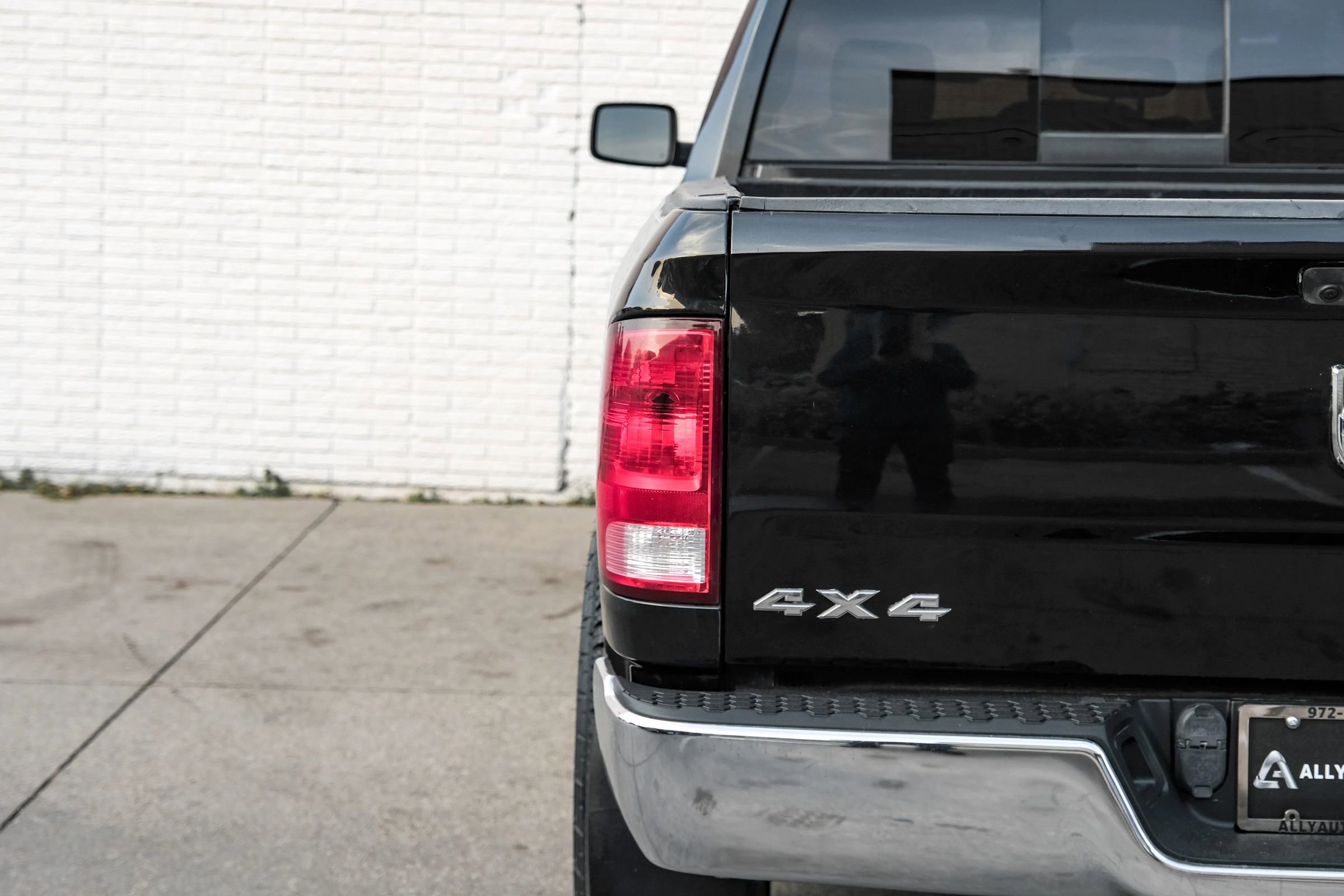 Used 2019 RAM 1500 Classic SLT image 44