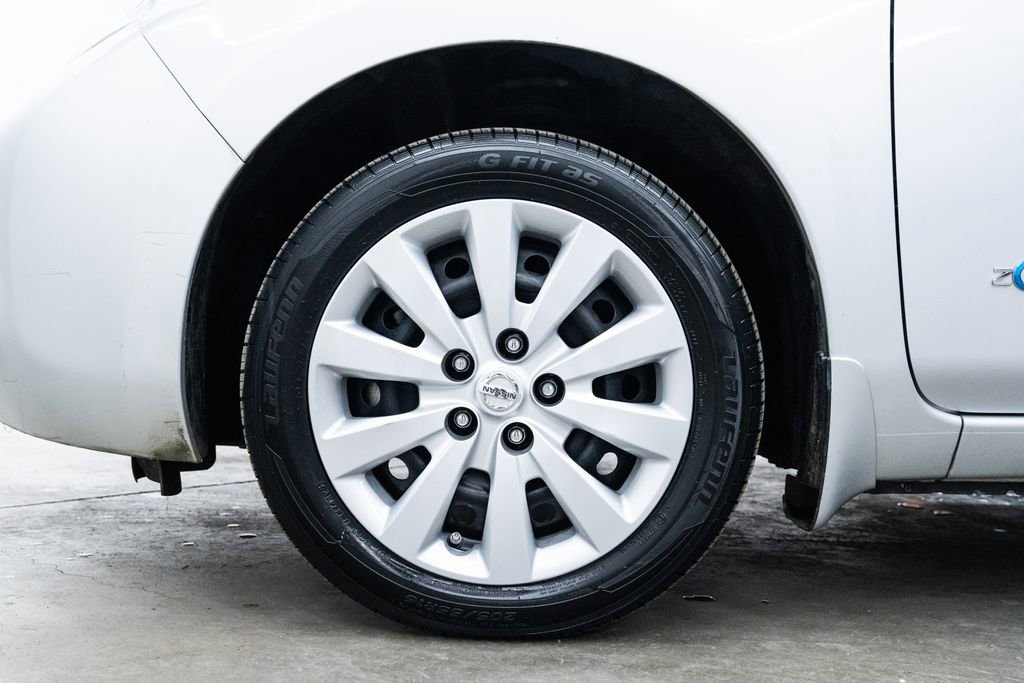 Used 2014 Nissan Leaf S w/ Charge Package image 7
