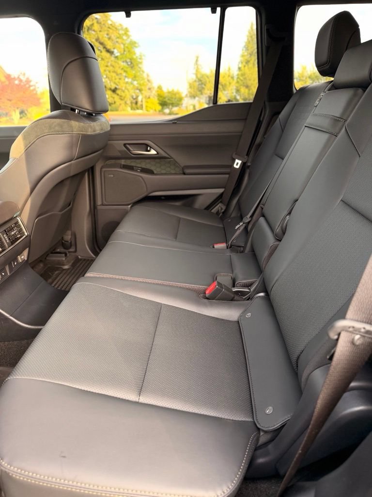 Used 2026 Lexus GX 550 AWD/4WD image 15