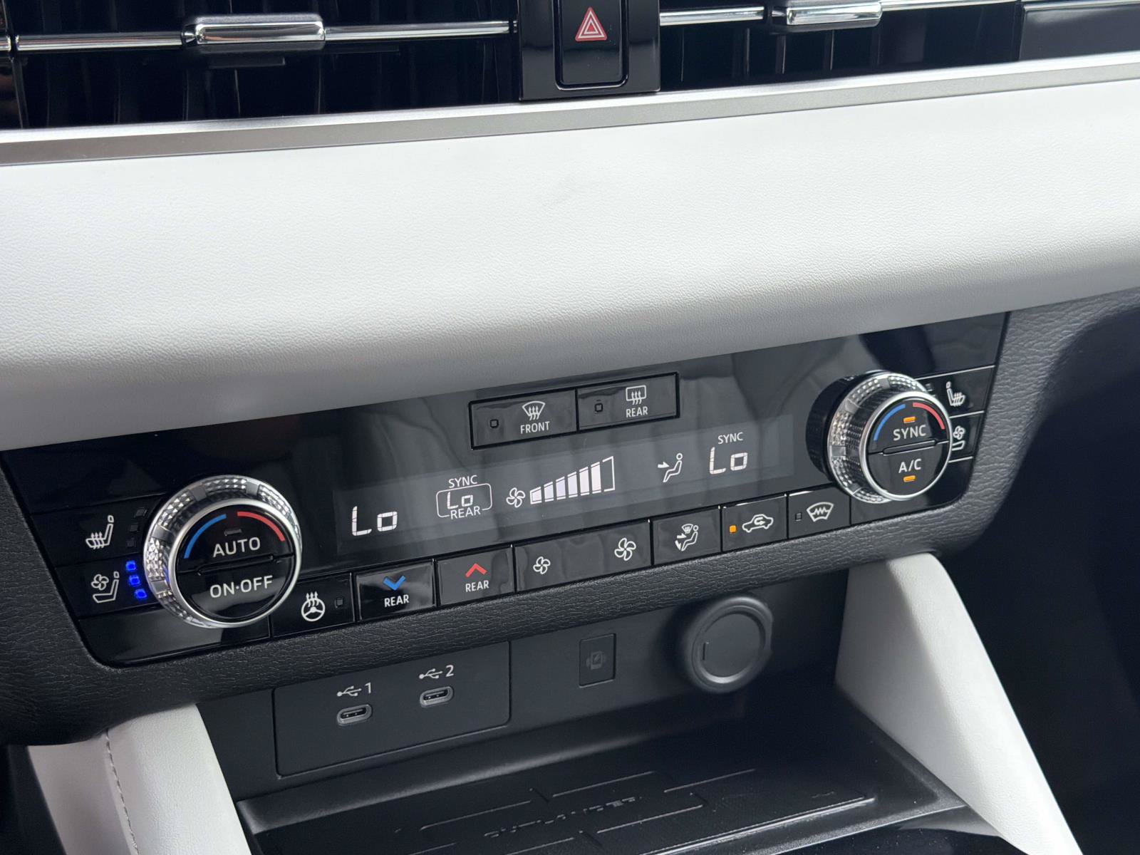 New 2026 Mitsubishi Outlander SEL AWD/4WD image 21