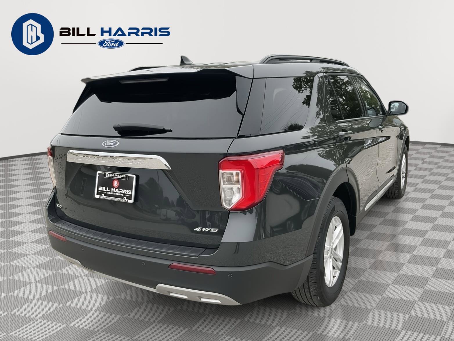 Used 2023 Ford Explorer XLT w/ Equipment Group 202A AWD/4WD image 5
