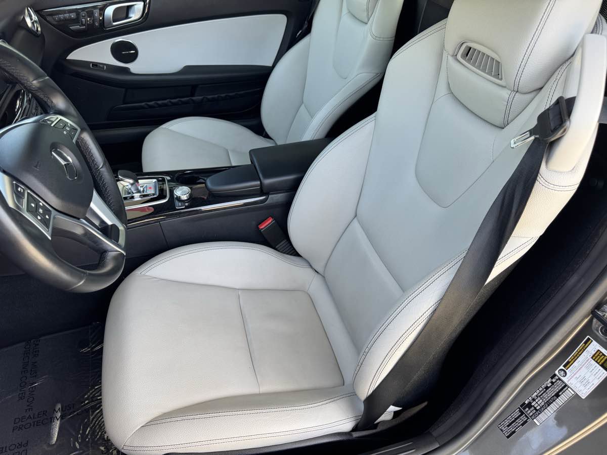 Used 2016 Mercedes-Benz SLK 300 w/ Premium 1 Package image 18