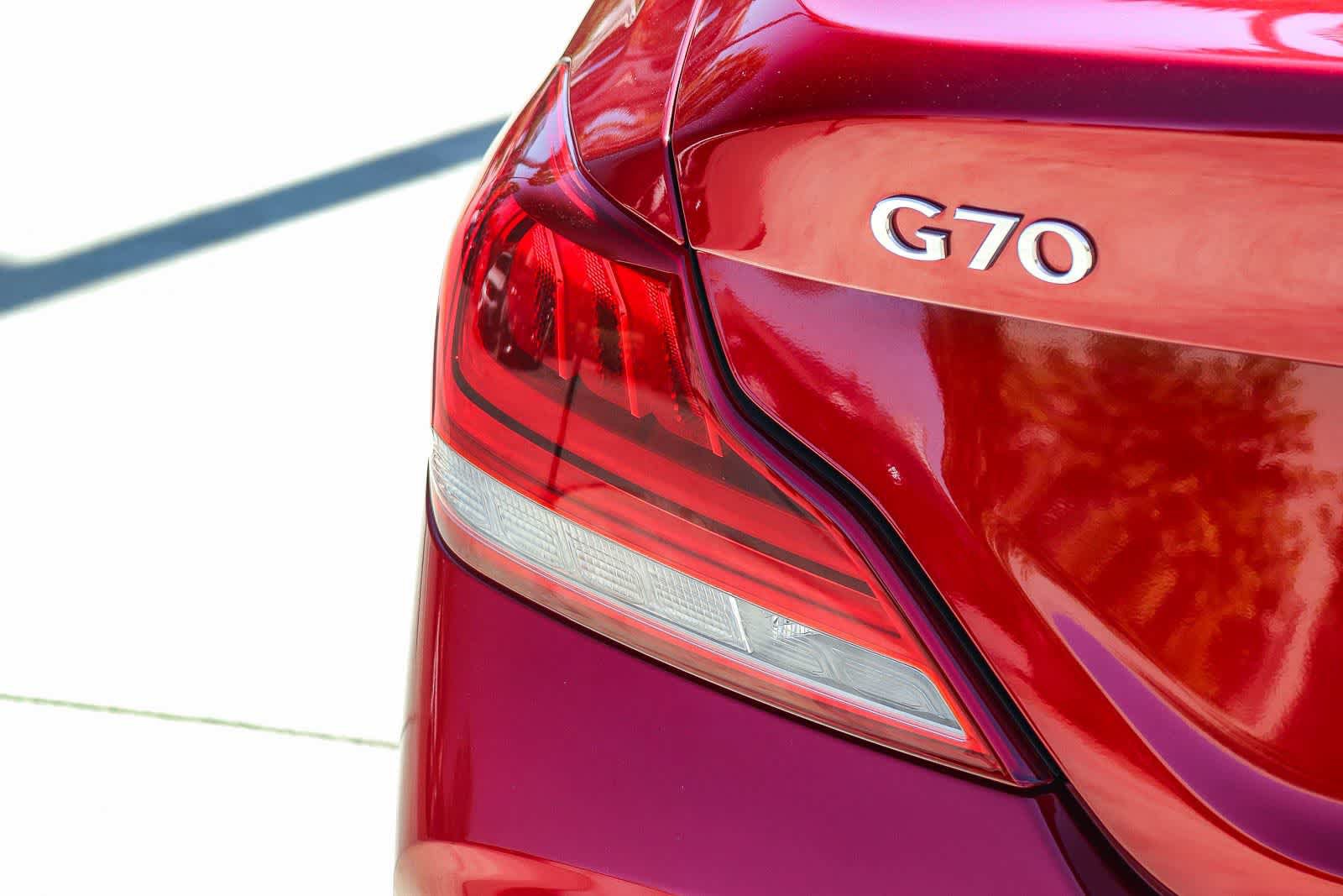 Used 2019 Genesis G70 2.0T Advanced RWD image 7